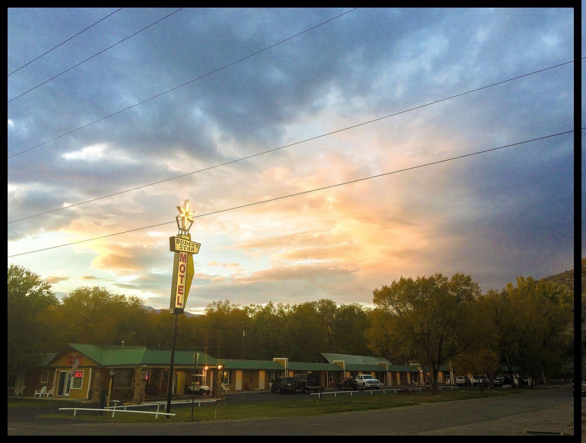 Western Star Inn Rifle Bagian luar foto