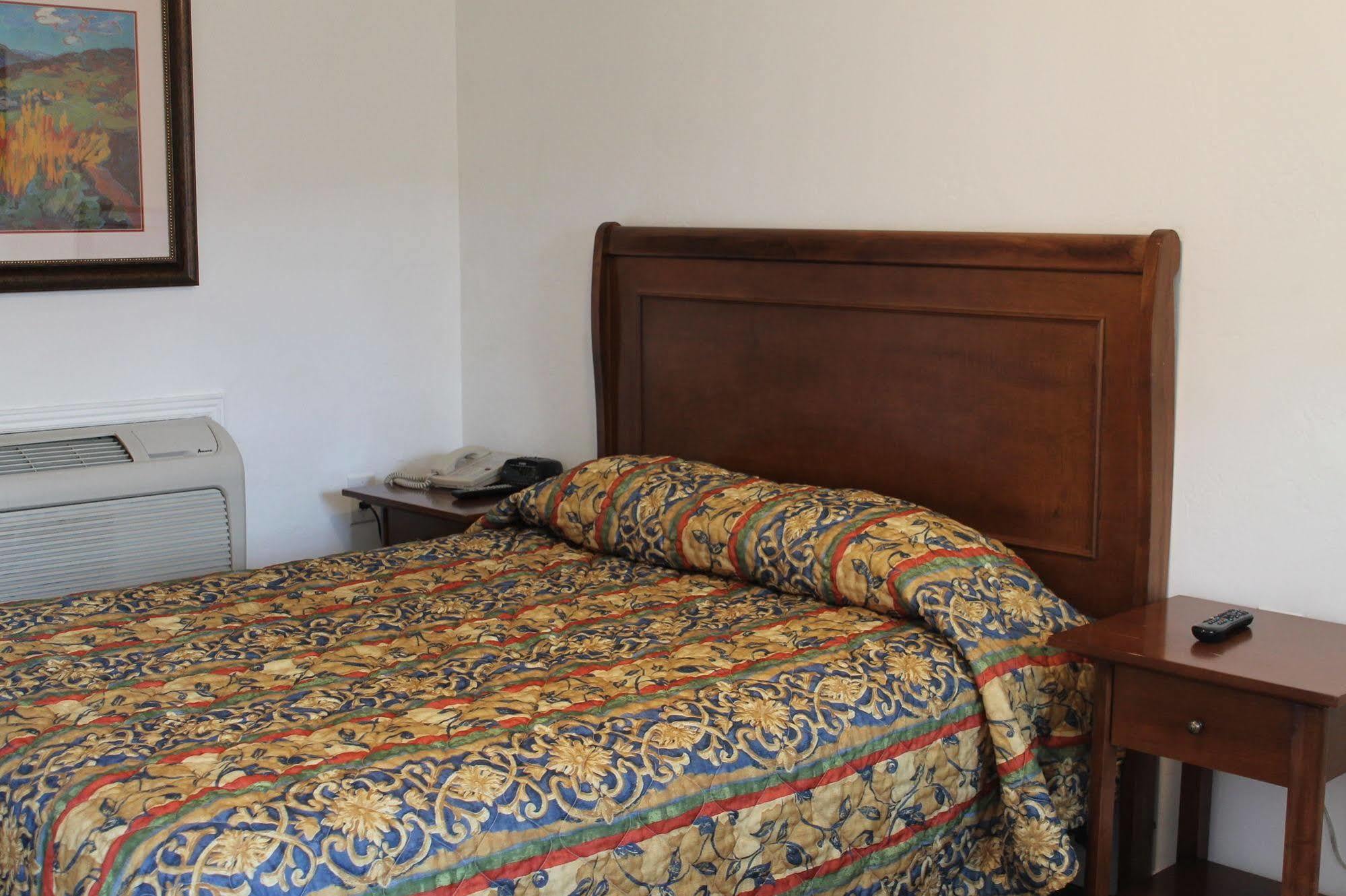 Western Star Inn Rifle Bagian luar foto